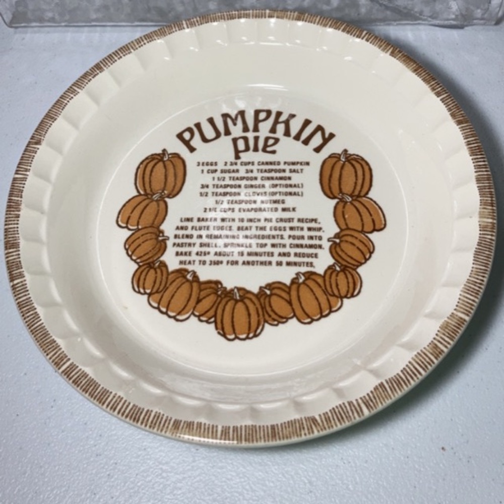 Vintage Jeanette Royal China Pumpkin Pie Plate.